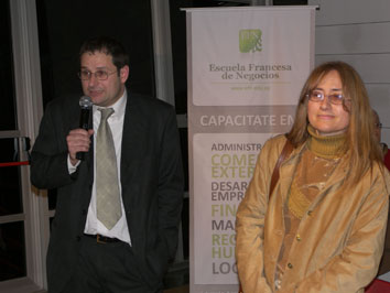 Prof. pablo Costa Director Académico de la EFN disertando en el lanzamiento del libro Marco normativo del comercio exterior de la escuela francesa de negocios